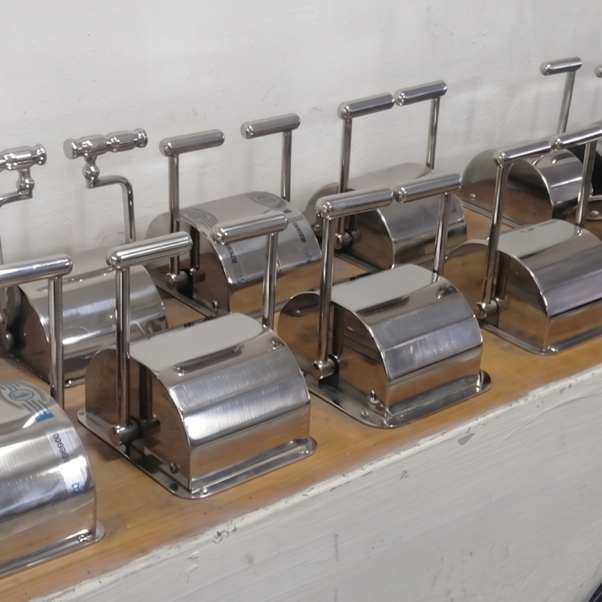 yan yana kollar kopya